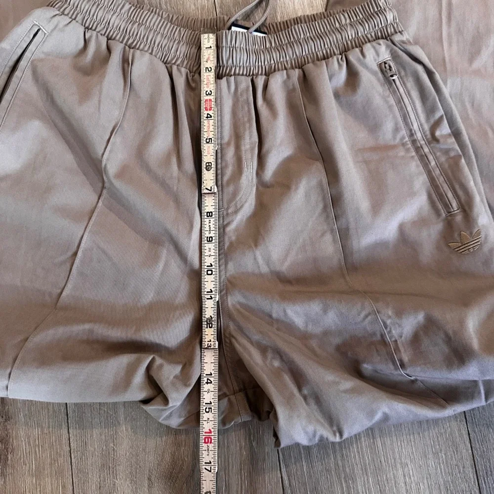 Adidas Skateboarding Pintuck Pants Mens Medium Brown JX0274 Unisex New